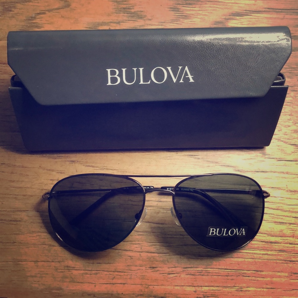 New and Never Worn Bulova Aviator Sunglasses